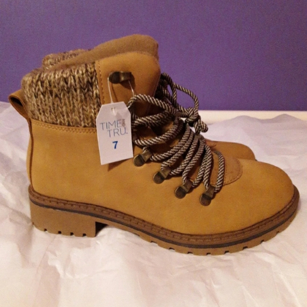Brand new womens boots